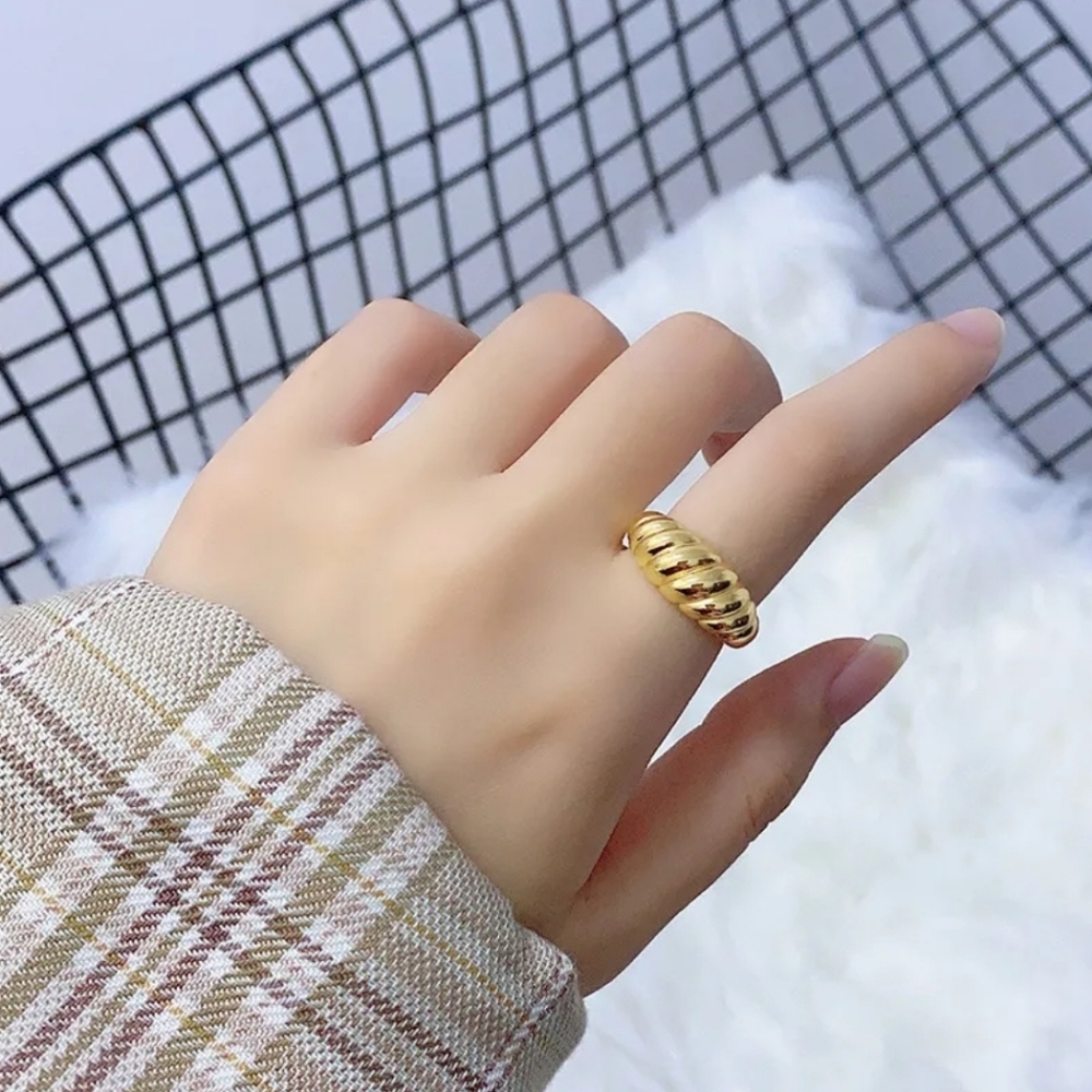 Croissant Gold Ring - Picture 2 of 4